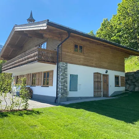 Chalet Hochkoenig Hideaway - Ski-in & Ski-out By And Zell Am