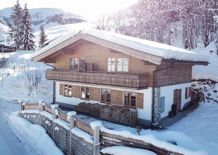 Ski-in & Ski-out Out Maria With Amazing Mountain View Maria Alm am Steinernen Meer